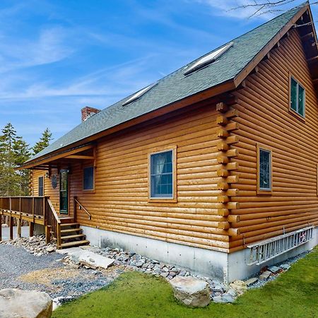 Mooseleuk Lodge The Highlands Exterior photo
